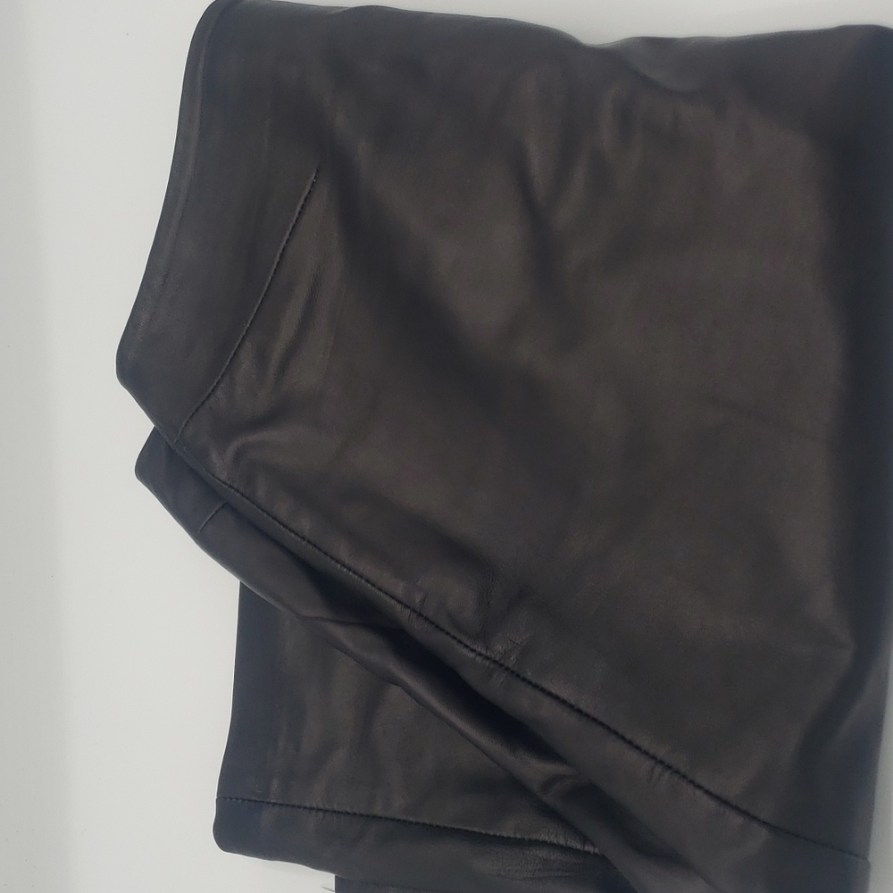 SAKS FIFTH AVENUE Leather skirt, sz 8